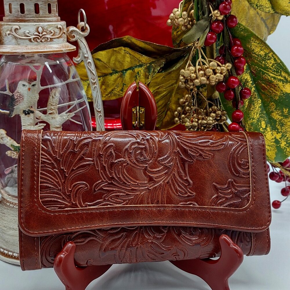 Women's Leather RFID Blocking Trifold Wallet with Embossed Design